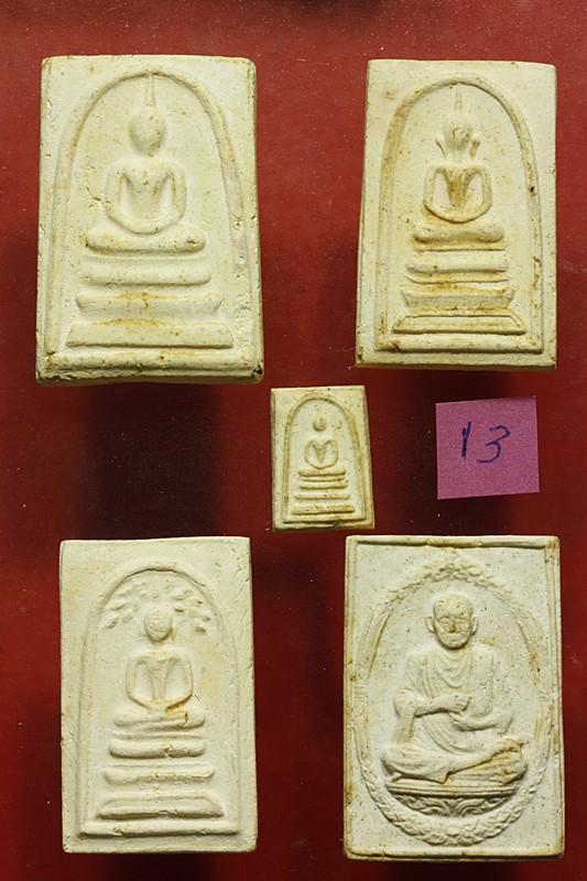 พระสมเด็จ 118 ปี วัดระฆัง ครบชุด 5 องค์ ตรายางชัด คัดสวย พร้อมกล่องเดิมและกล่องกระดาษ...../013