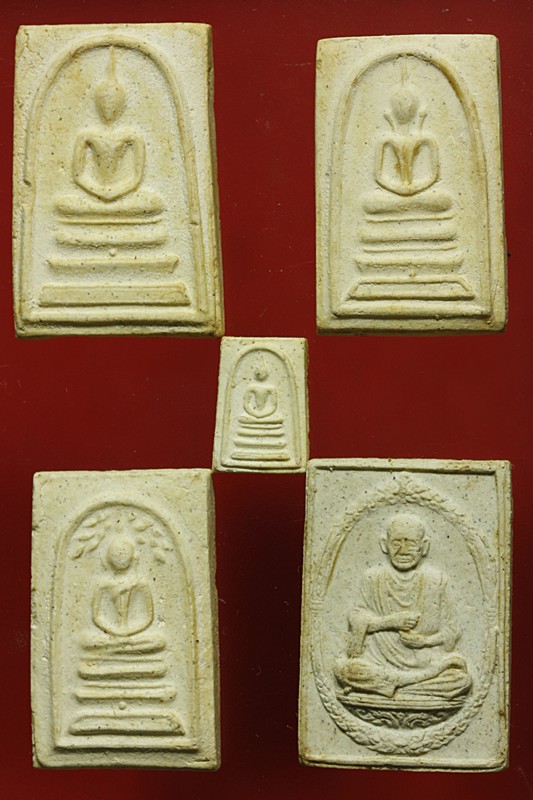 พระสมเด็จ 118 ปี วัดระฆัง ครบชุด 5 องค์ ตรายางชัด คัดสวย พร้อมกล่องเดิมและกล่องกระดาษ...../007