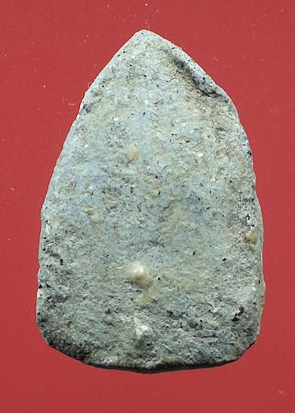 เคาะเเรก พระปิดตาเนื้อผงสีเทา ไม่ทราบที่