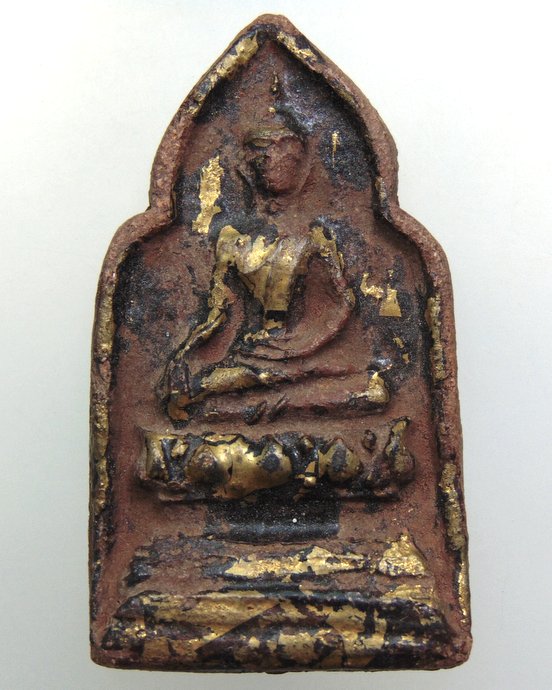 ๒๐ พระพุทธเนื้อดิน