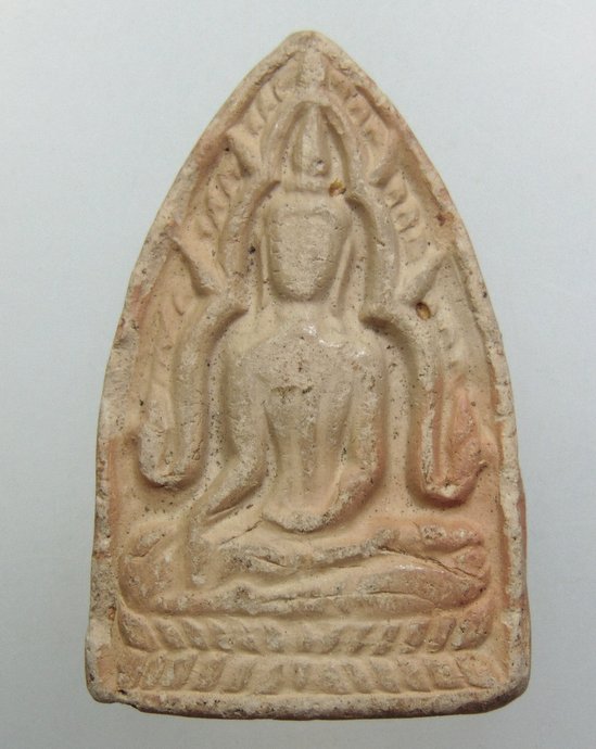 ๒๐ พระพุทธชินราชเนื้อดิน