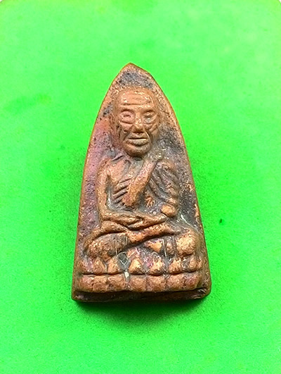 พระพิมพ์เตารีด พิมพ์ใหญ่ หลวงปู่ทวด หลวงพ่อรวย (( รุ่นแรก โค๊ตกรรมการ )) วัดตะโก จ.อยุธยา พร้อมกล่อง