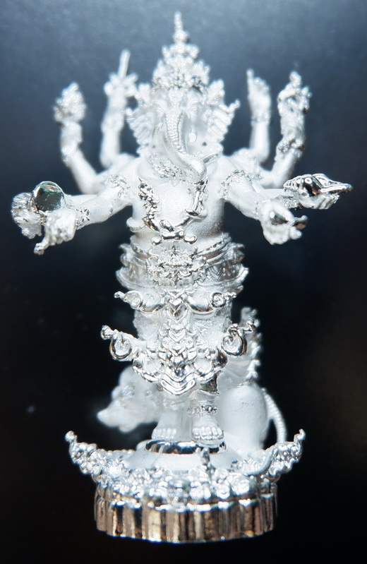 รูปหล่อพระพิฆเณศวร เนื้อบรอนซ์ชุบเงิน รุ่น แรงศรัทธา ขนาดสูง 4.7 ซม. สวยครับ