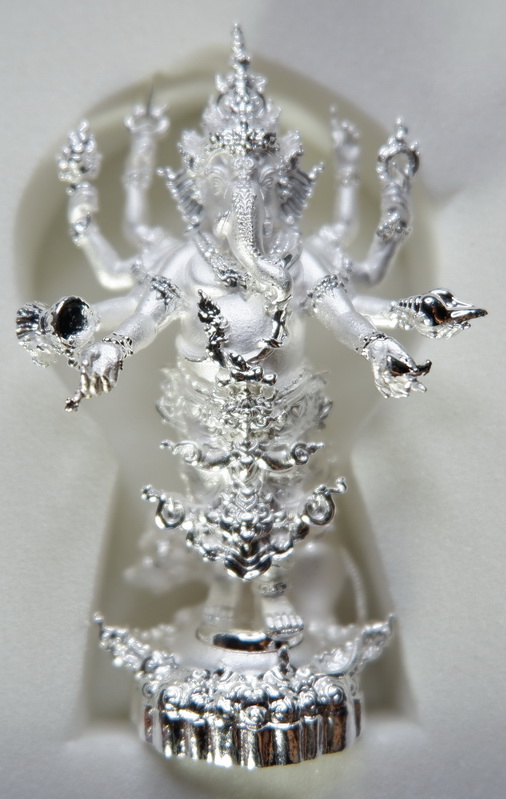 รูปหล่อพระพิฆเณศวร เนื้อบรอนซ์ชุบเงิน รุ่น แรงศรัทธา ขนาดสูง 4.7 ซม. สวยครับ