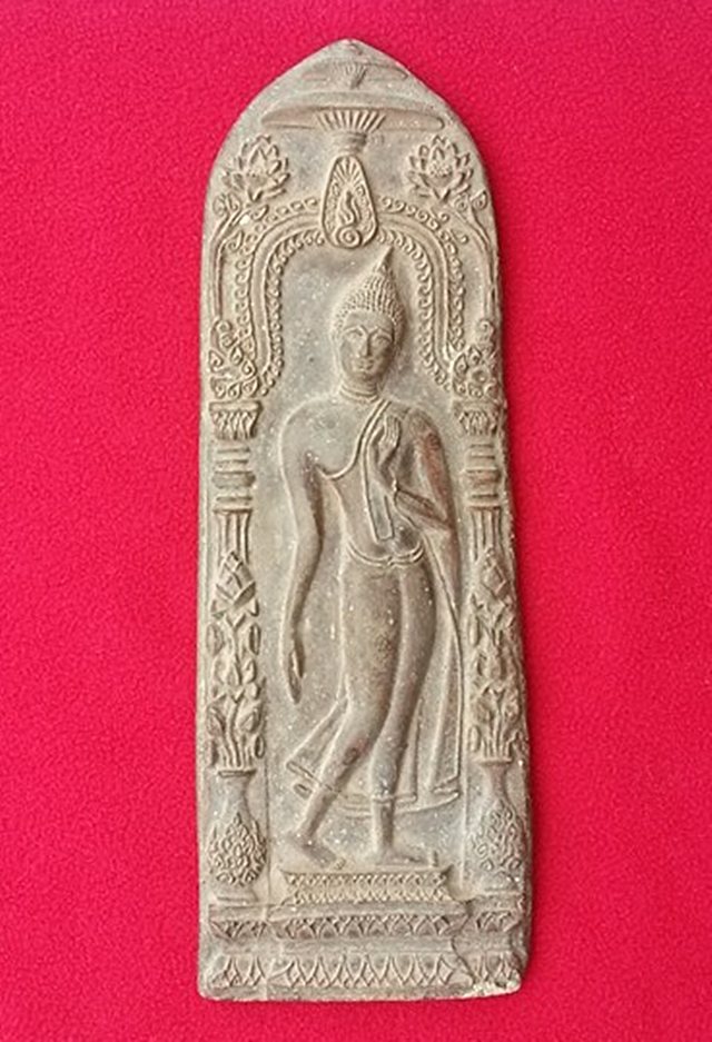  พระลีลากำแพงศอก หลวงปู่ทิมออกวัดเกาะกลอย อ.เมือง จ.ระยอง เนื้อดินเผา ปี 07
