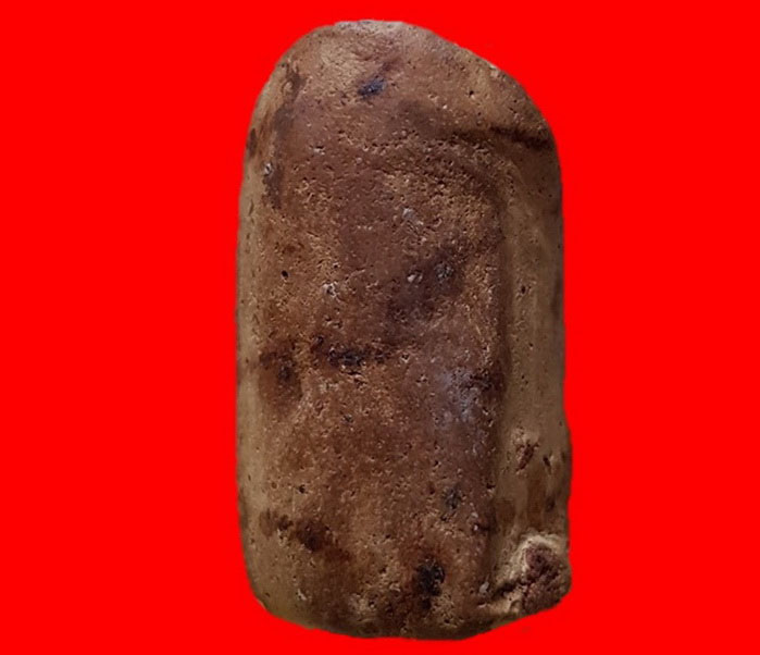 พระคงกรุเก่า พระยอดนิยมสกุลลำพูนฟอร์มตรงองค์ล่ำหนา ตำหนิชัดเจนพระปิ่นเดิมด้างขวาองค์พระ รับประกันแท้