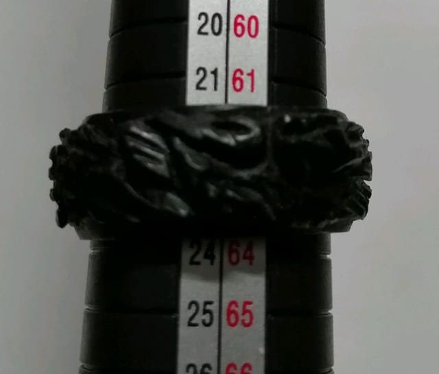 แหวนหยกดำ แกะลายมังกร จากพม่ารับประกันความแท้