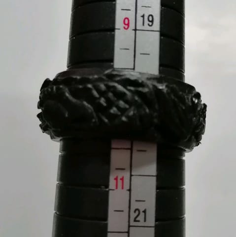 แหวนหยกดำ แกะลายมังกร จากพม่ารับประกันความแท้