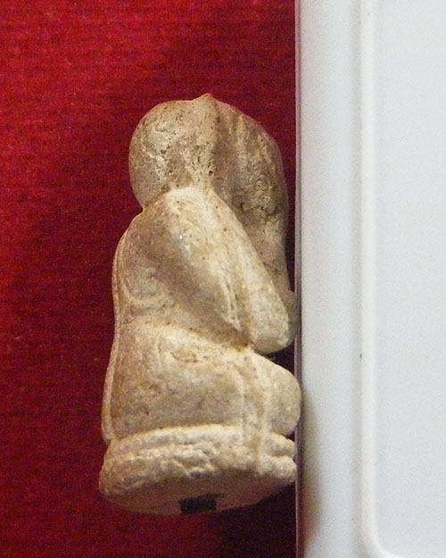   พระปิดตา เนื้อผงฝังตะกรุด ไม่ทราบที่