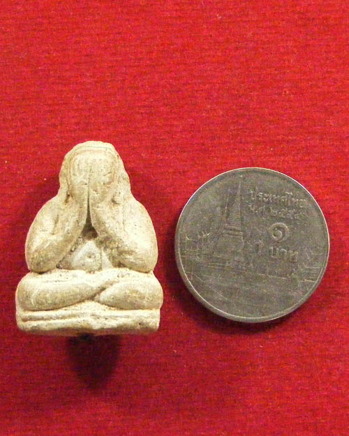   พระปิดตา เนื้อผงฝังตะกรุด ไม่ทราบที่