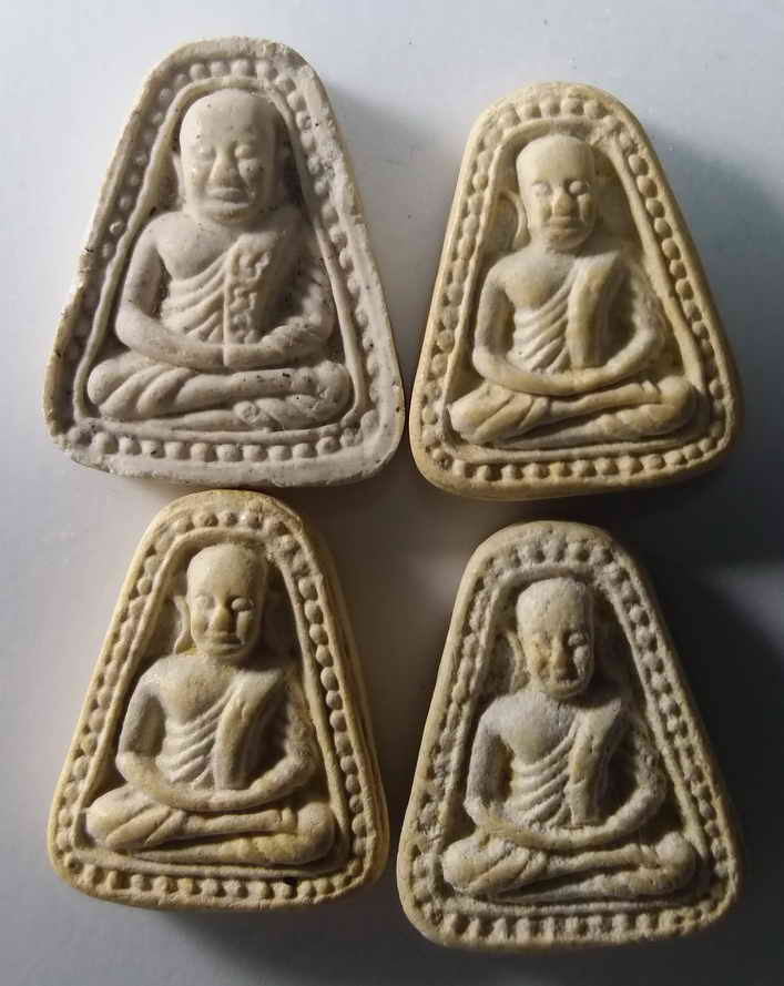 20 บาท 4 องค์ พระผงหลวงพ่อเงิน วัดบางคลาน จังหวัดพิจิตร