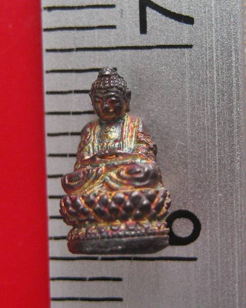 พระกริ่ง หลวงพ่อเกษม เนื้อเงิน พิมพ์เล็ก ตอกโค๊ตใต้ฐาน สวย ๆ หายากคะ