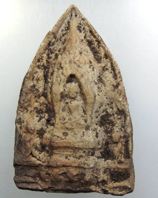 ๒๐ พระสามนั่งซุ้ม องค์ใหญ่