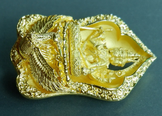 รูปหล่อพระพรหมสยามเทวา หลวงปู่คำเป็ง สำนักสงฆ์มะค่างาม เนื้อสัมฤทธิ์กะไหล่ทอง ขนาด 1.5 นิ้ว สวยครับ