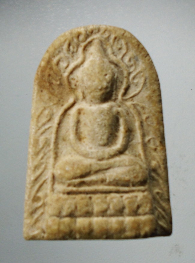 20บาท...พระพุทธ เนื้องผง ไม่ทราบที่///D983