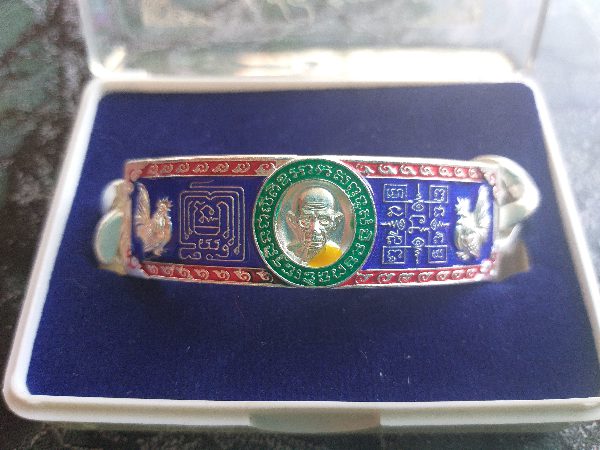 เลสหลวงพ่อรวย เงินลงยา 4บาท รุ่นรายสมใจนึก สภาพใช้บางๆ รวมครอบ พร้อมกลองซีลยังอยู่