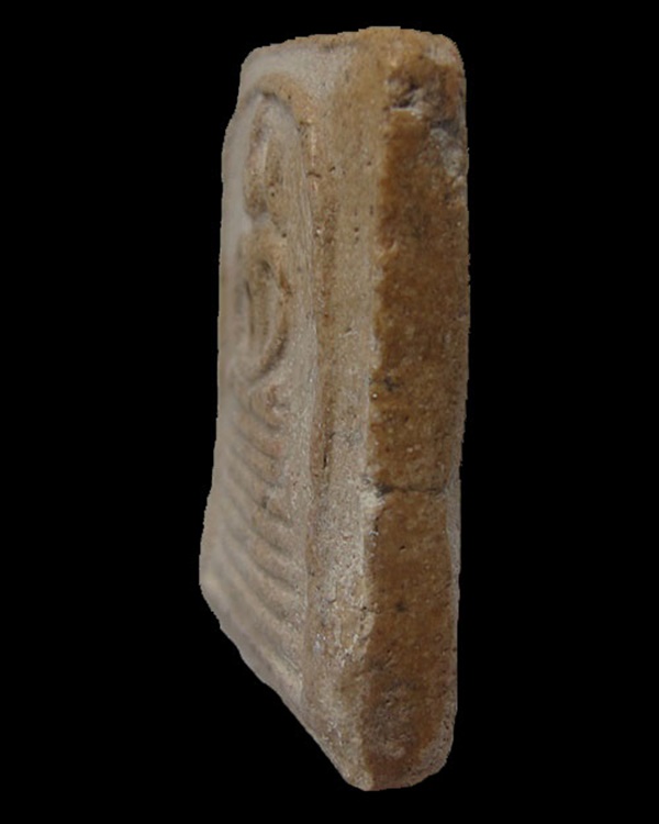 พระสมเด็จ วัดเกศไชโย พิมพ์ 7 ชั้นแข้งหมอน รางวัลที่ ๒