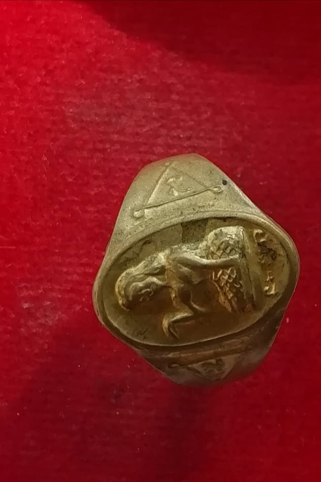 แหวนนางกวัก หลวงพ่อกวย วัดโฆสิตาราม