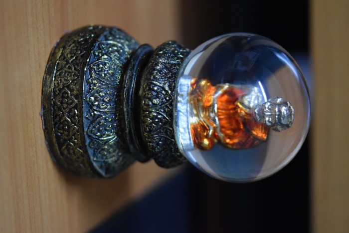 พระหลวงปู่ทวด ขนาดตั่งบูชาหน้ารถ เคาะเดียว