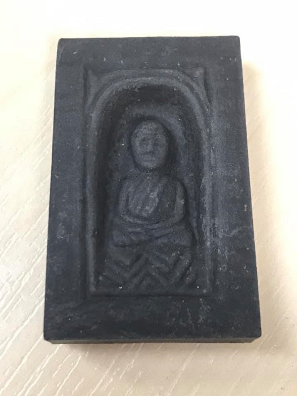 พระหลวงพ่อทวด รุ่นมหาเศรษฐี เนื้อว่าน พิมพ์สี่เหลี่ยม (กลักไม้ขีด) องค์ละ300