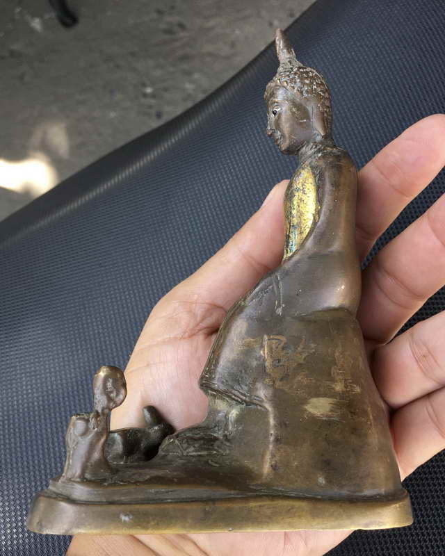 พระบูชาหลวงพ่อโต วัดป่าเลไลยก์ สุพรรณบุรี