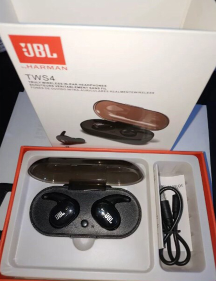 หูฟัง TWS ไร้สาย JBL TWS-4 สีดำ ของใหม่ เป็นทั้งหูฟังกีฬา หูฟังออกกำลังกาย และหูฟังใช้งานประจำวัน