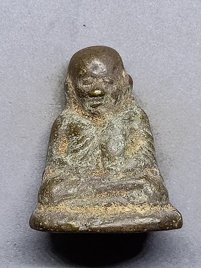 รูปหล่อหลวงพ่อเงิน วัดคงคาราม จ.พิจิตร รุ่นปืนแตก