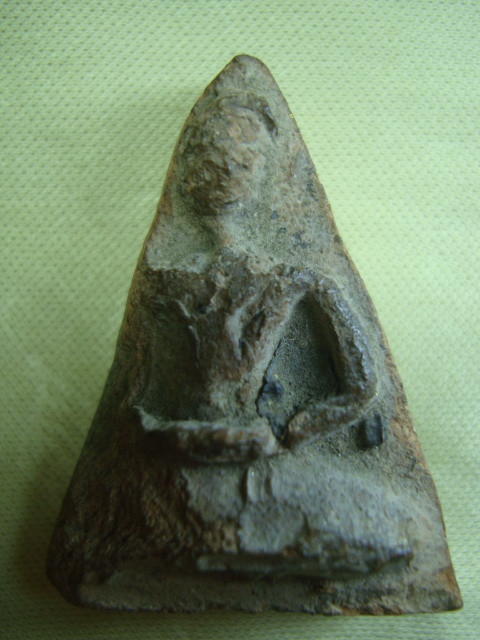 พระกรุวัดกระชาย  พิมพ์สมาธิใหญ่ เนื้อดิน จ.อยุธยา เดิมๆสวยๆครับ