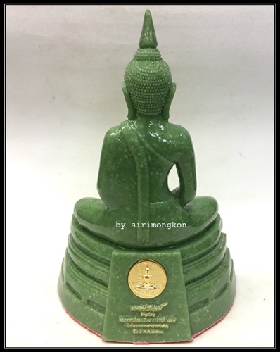 หลวงพ่อโสธร รุ่น9 อัญเชิญขึ้นจากน้ำปีที่ 249 ขนาดบูชา สูง9.5นิ้ว เนื้อหินเขียวผสม พร้อมกล่องเดิม