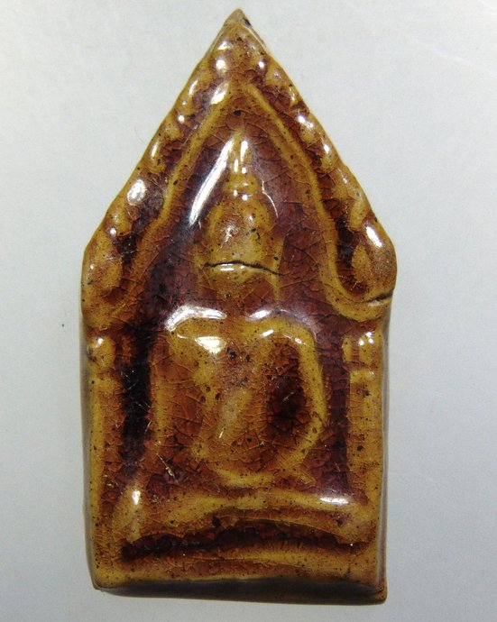 ๒๐ พระขุนแผนเคลือบ