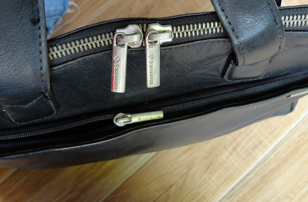 กระเป๋า Samsonite ของแท้ หนังดำ