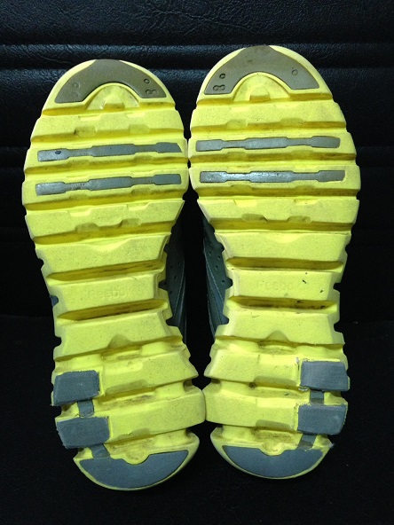 รองเท้า Reebok เบอร์ 42 ยาว 27 cm ราคาพร้อมจัดส่งครับ