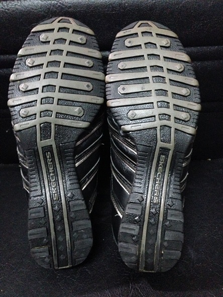 รองเท้า Skechers เบอร์ 40 ยาว 27 cm ราคาพร้อมจัดส่งครับ