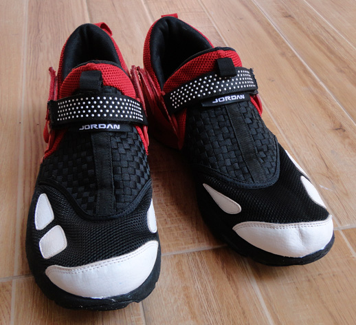 รองเท้า AIR JORDAN ของแท้ครับ รุ่นหายาก สวยสุดๆครับ