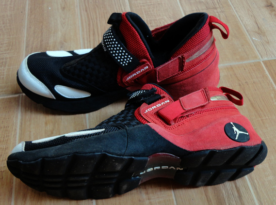รองเท้า AIR JORDAN ของแท้ครับ รุ่นหายาก สวยสุดๆครับ