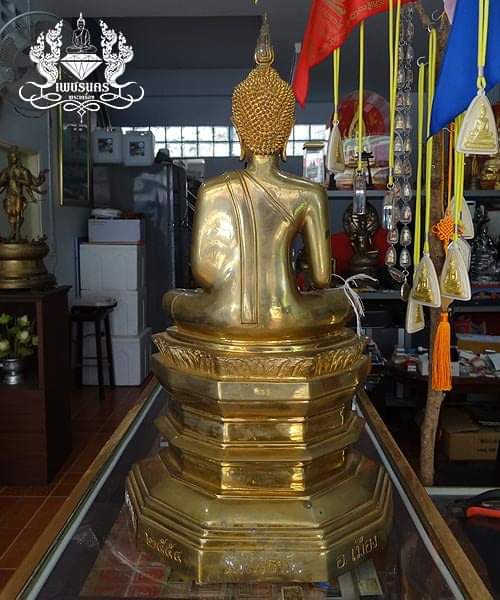 พระบูชาหลวงพ่อพระสุก วัดโพธิ์ชัย รุ่นสามบารมี สร้างปี2554 หน้าตัก 9 นิ้ว