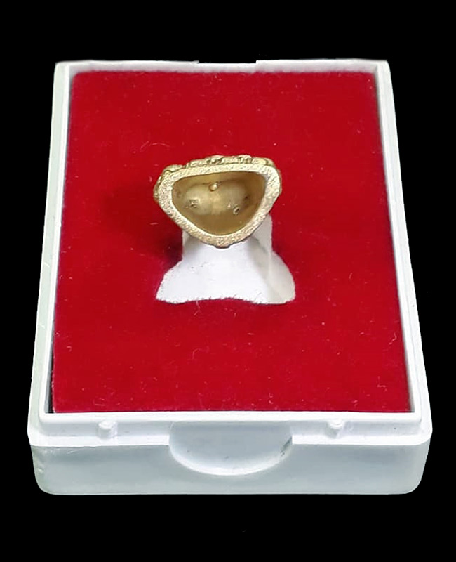 พระอุปคุตเถระ หลวงพ่อเล็ก วัดท่าขนุน จ.กาญจนบุรี ปี2553  เนื้อชุบทอง  พร้อมกล่องครับ