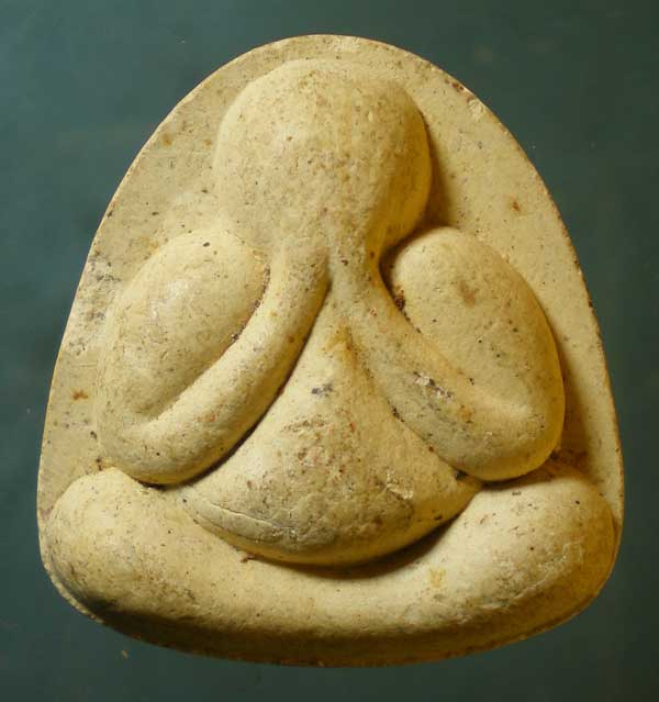 ปิดตา หลวงพ่อเกลี้ยง วัดเนินสุทธาวาส ชลบุรี