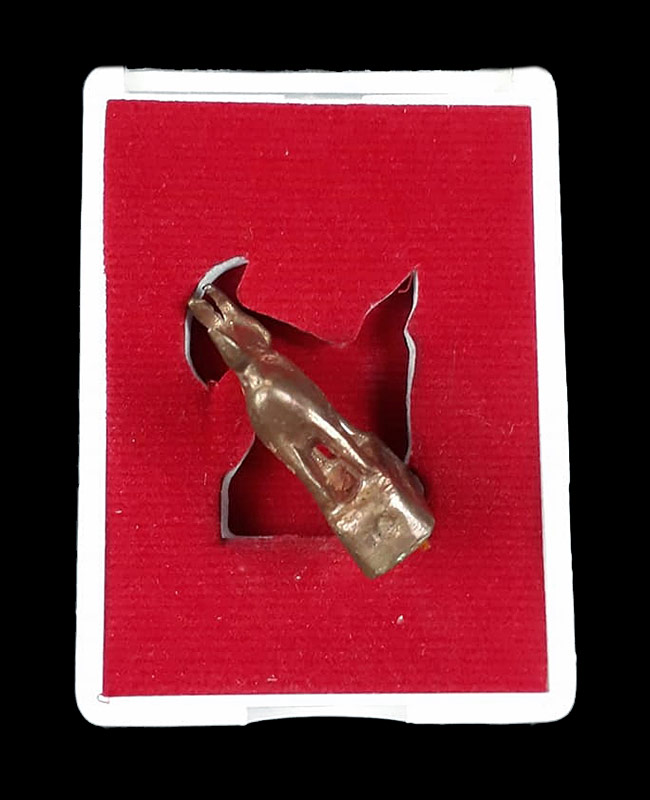 แพะหล่อมหาลาภ(รุ่นแรก) อุดผงพรายกุมาร หลวงพ่อสิน วัดละหารใหญ่ จ.ระยอง ปี2555 เนื้อทองแดง พร้อมกล่อง