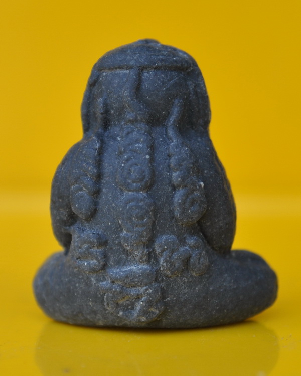 ปิดตายันต์กลับเนื้อผงใบลาน หลวงปู่แย้ม วัดตะเคียน 