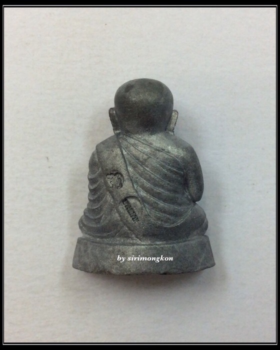 หลวงพ่อเงิน พิมพ์นิยม วัดบางคลาน พิจิตร เนื้อแร่อุดผงไม้มงคลฝังตะกรุดเงินแท้ มีโค๊ด No.47 กล่องเดิม 