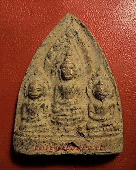 พระตรีกายเนื้อดินเผา (พระสาม) หลวงพ่อแดง วัดทุ่งคอก จ.สุพรรณบุรี