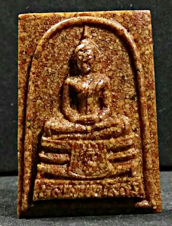 พระผงกระเบื้องหลังคาโบสถ์พร้อมกล่อง หลวงพ่อโสธร วัดโสธรวราราม แปดริ้ว ปี2537