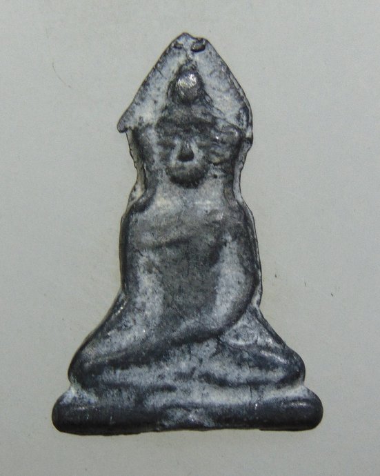 ๒๐ พระพุทธเนื้อชิน 