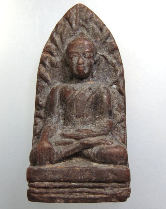 ๒๐ พระรอดมหาวัน ปาง ปาฏิหาริย์ สม ปรารถนา (ขนาดบูชาหน้ารถ)