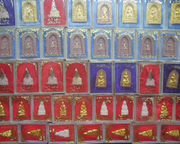 พระผง วัดบวรนิเวศวิหาร สมเด็จพระญาณสังวร ทรงเมตตาอฐิษฐานจิต 100 องค์กล่องเดิมๆ