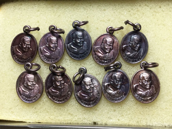 หลวงปู่ทวด พิมพิ์เม็ดแตง 10 องค์