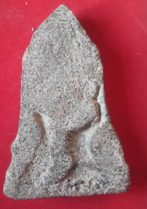 พระโคนสมอ เนื้อดิน พิมพ์มารวิชัย สวยๆครับ