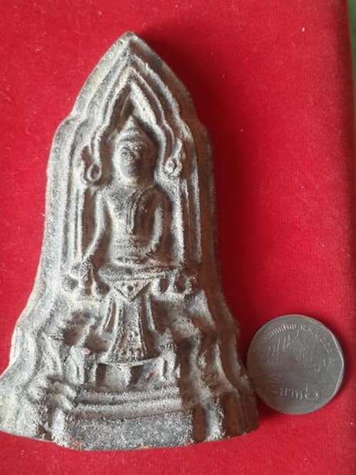 พระโคนสมอ เนื้อดิน พิมพ์มารวิชัย สวยๆครับ