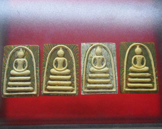สมเด็จเสารื5 เนื้อสายรุ้ง หลวงพ่อแพ วัดพิกุลทอง สิงห์บุรี 4องค์ เคาะเดียวแดง